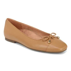 Womens Vionic Klara In Camel